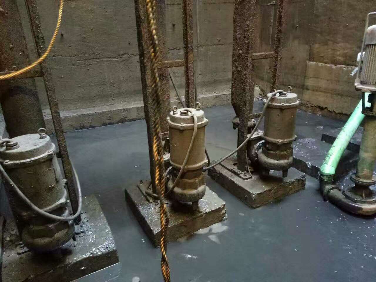 万载污水池清理